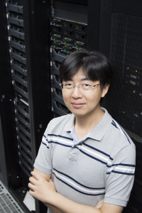 中研院地球所李憲忠副研究員，利用超級電腦研究臺灣過去、現在和未來的地震。 攝影│張語辰