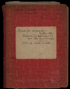 1925-1926 年在柏林讀書時，傅斯年對統計學、或然率特別有興趣，這是當時的數學筆記。圖│中央研究院歷史語言研究所藏品