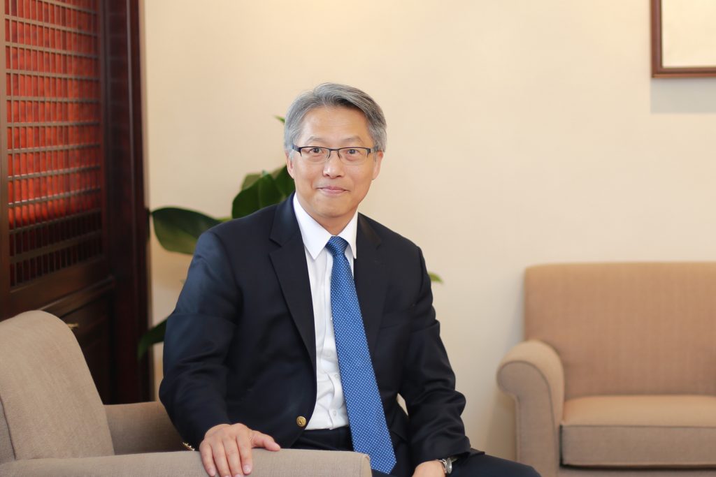 聽到這個問題,廖俊智院長相當驚訝,說道:「厭世?那很嚴重喔!No No No No!」 圖│研之有物