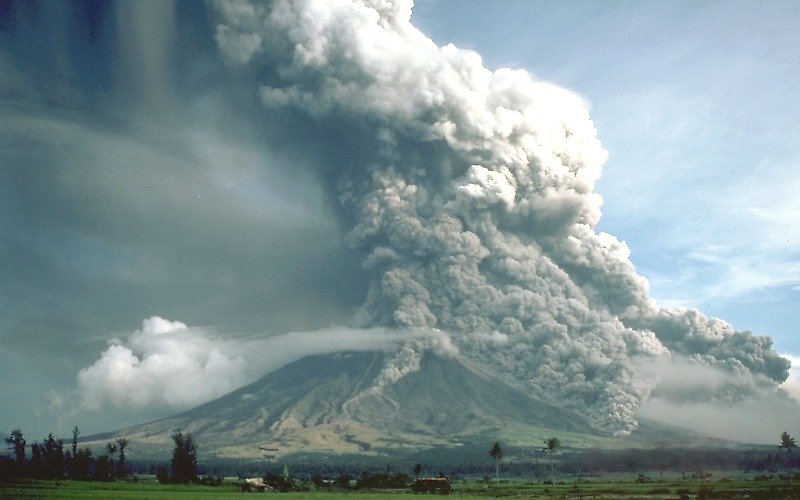 1984年，菲律賓馬榮火山的火山碎屑流。圖│維基百科