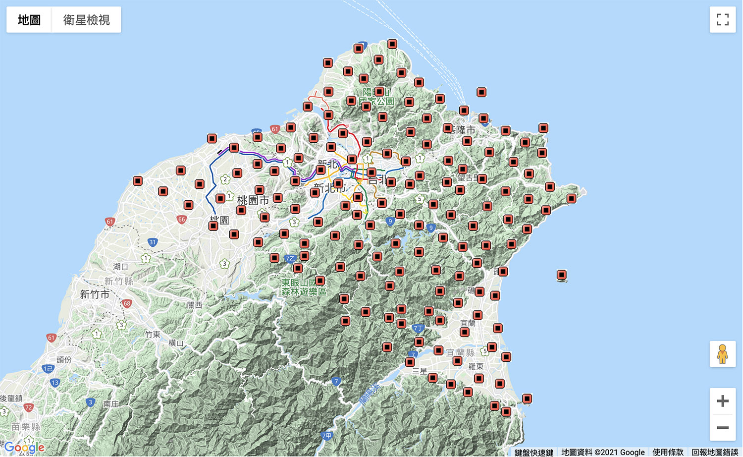 臺灣陣列地震站分布圖，圖中約有 140 個測站，安裝有寬頻地震儀並即時蒐集傳送地震資料，此計畫由中央研究院地球科學研究所（IES）與大屯火山觀測站（TVO）共同執行。圖│Formosa Array 臺灣陣列