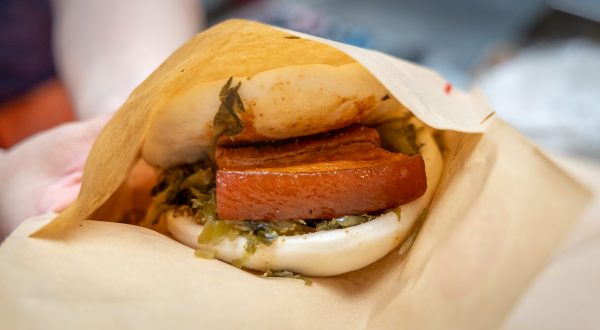 Gua bao (pork belly buns) Photo by Wang Yu Ching / Taiwan Presidential Office (CC BY 2.0)