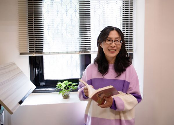 正史與〈上官昭容集序〉記載的扞格，勾起鄭雅如的好奇心，並投入上官婉兒研究以解開謎團。 圖｜研之有物