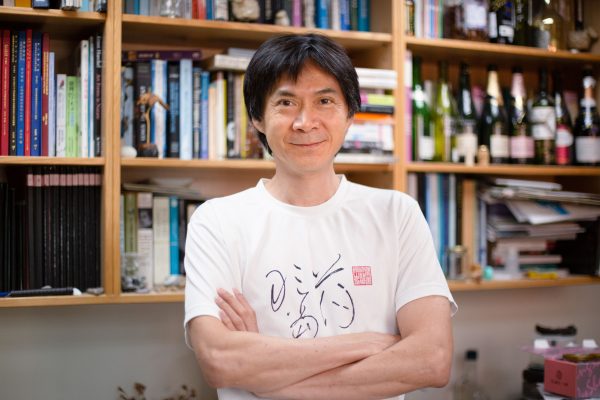 呂俊毅強調：演化是生物學背後的支架，它就站在所有東西的背後看著你，你沒有辦法忽視演化的存在。 圖｜研之有物